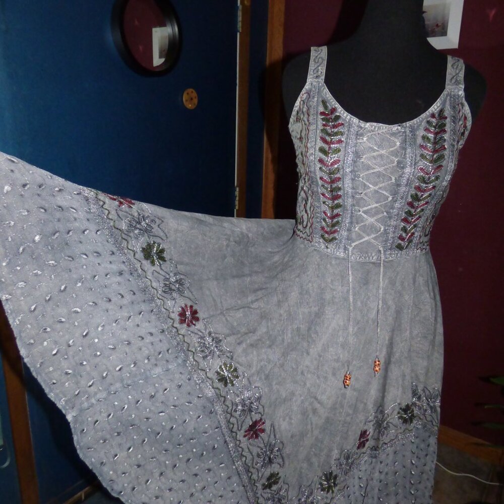 GOTH BOHEMIAN BOLLYWOOD GRAY FLORAL EMBROIDERED CORSET FULL DRESS OS 8 10 12 14